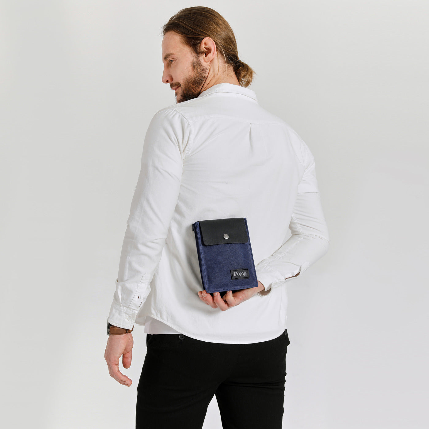 VAL - Pochette bandoulière en cuir véritable et toile enduite - Bleu