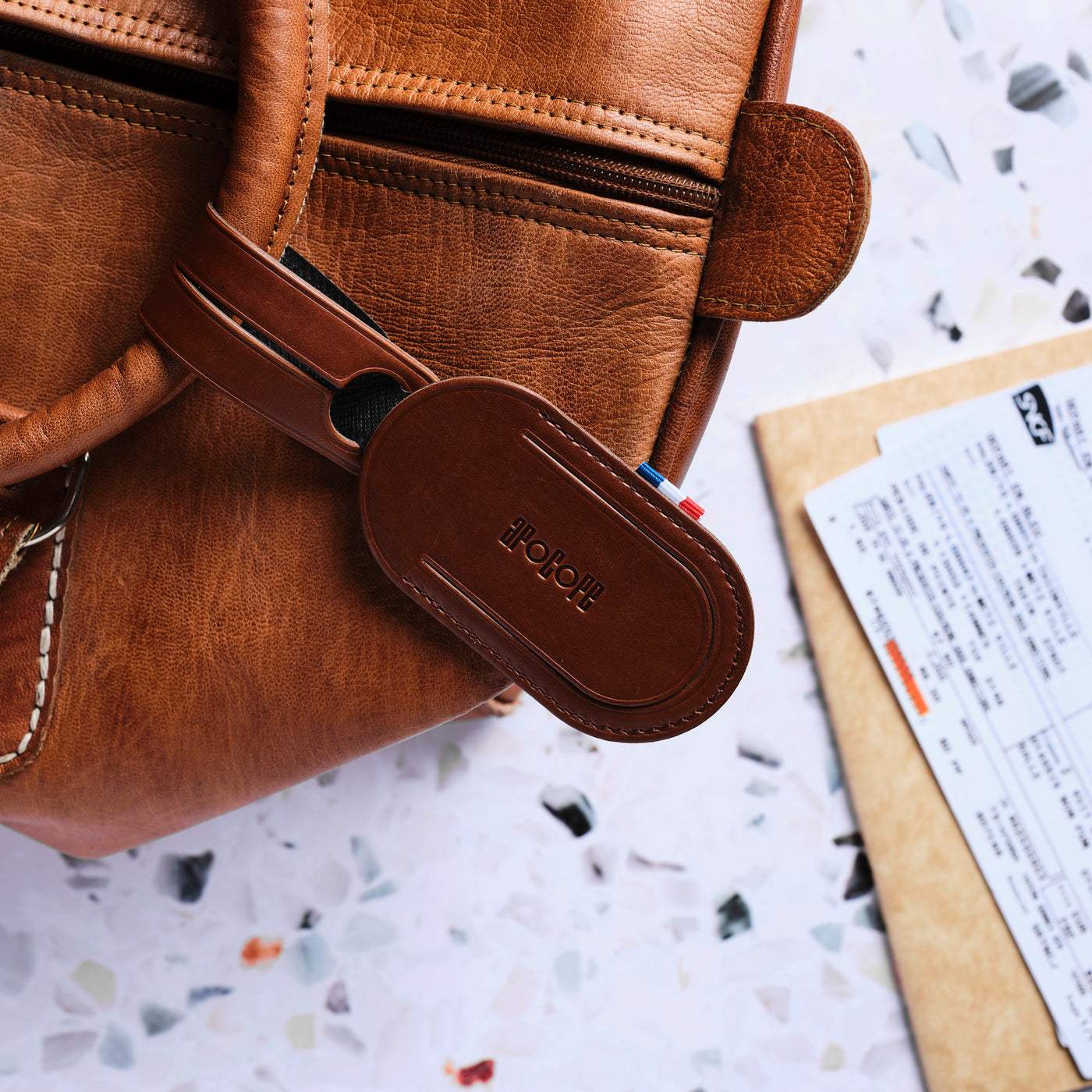 AUREL - Étiquette bagage en cuir patiné - Chocolat