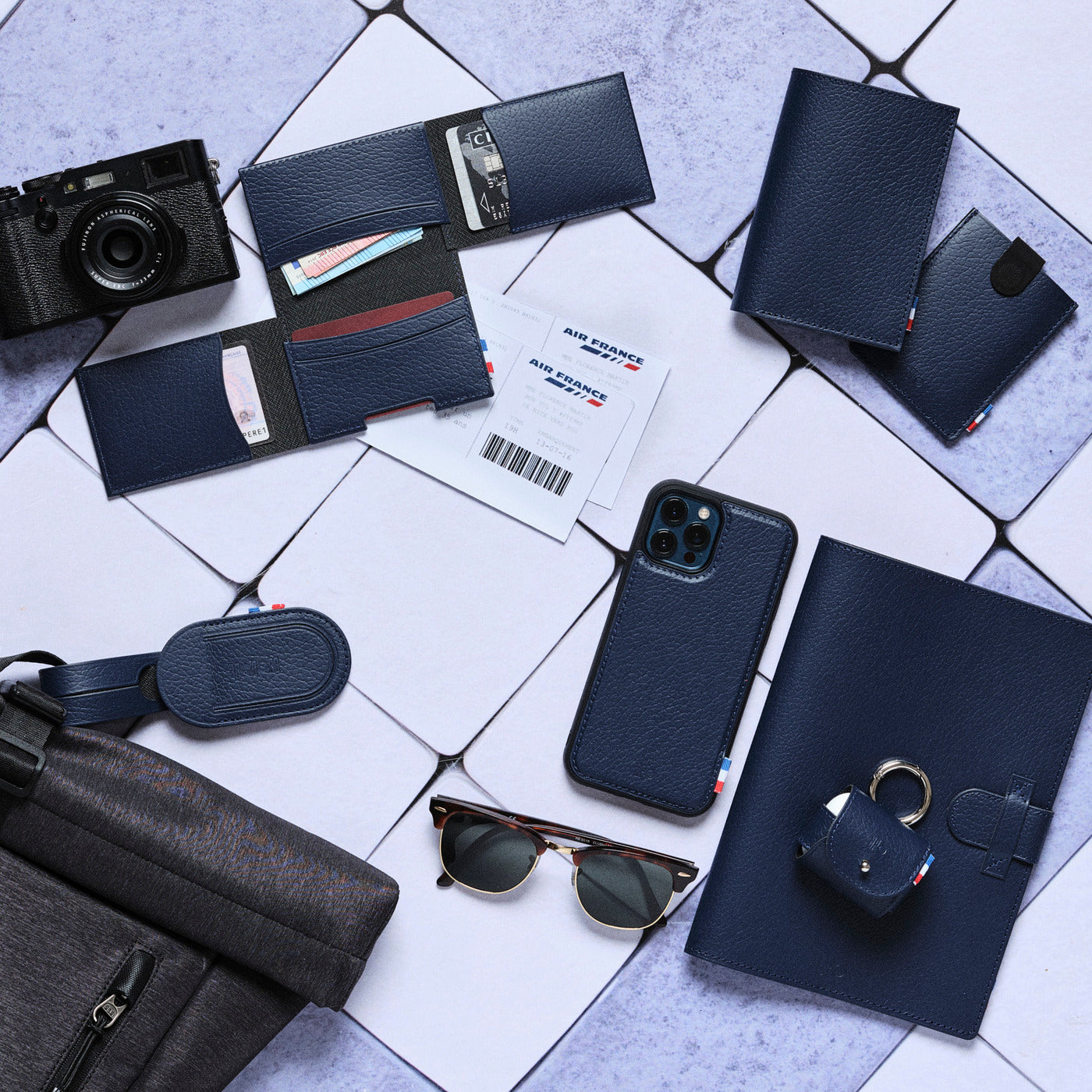 SAM - Coque iPhone 12 Pro Max en cuir recyclé - Bleu