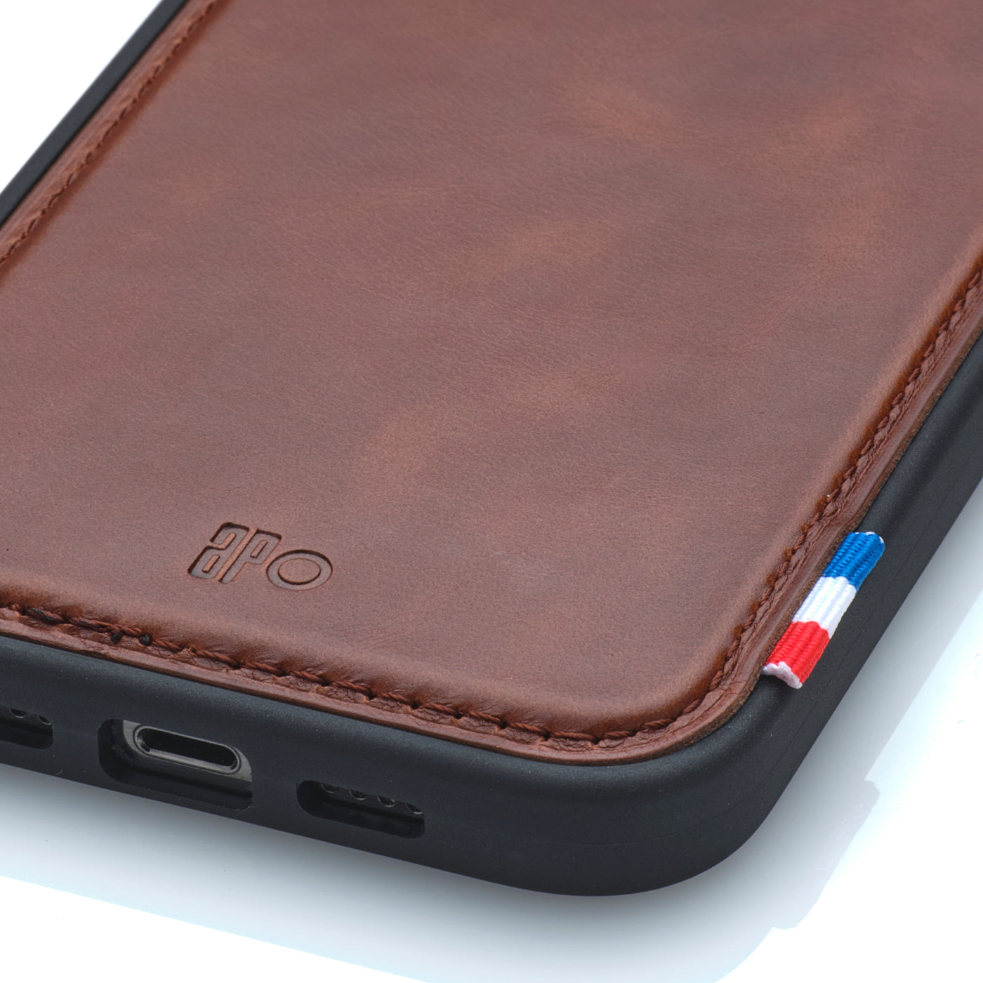 SAM - Coque iPhone 12 Pro Max en cuir patiné - Chocolat