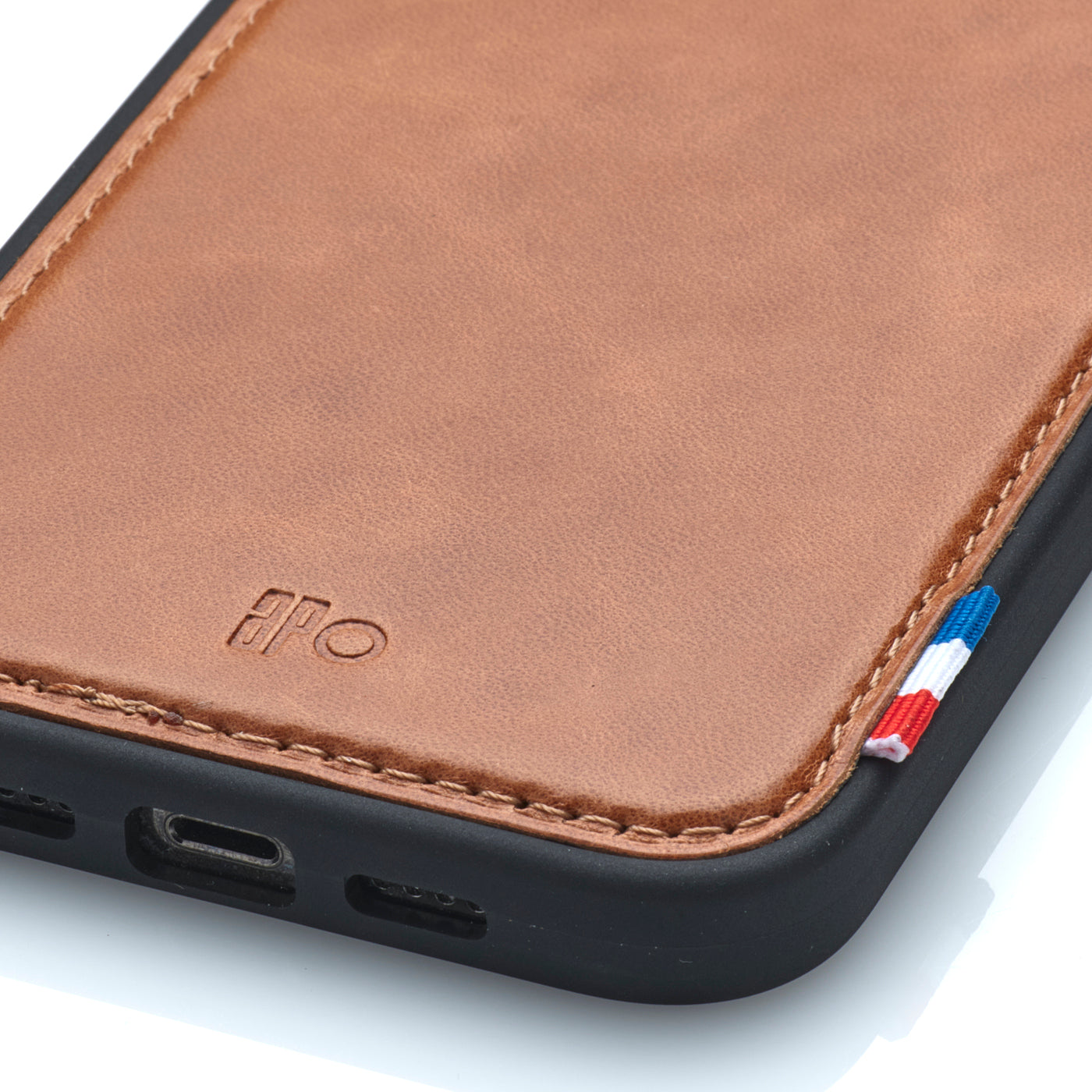 SAM - Coque iPhone 12 Pro Max en cuir patiné - Cognac