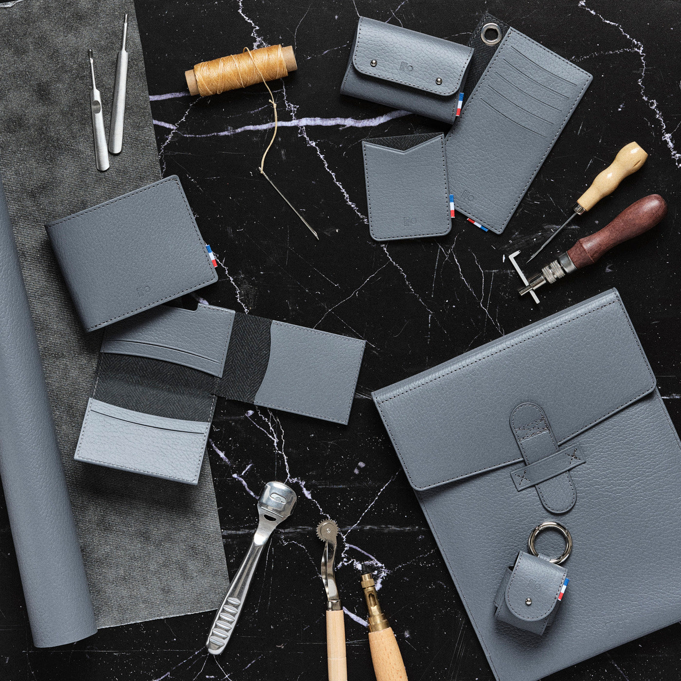 MICH - Housse iPad Air 10,9 / Pro 11" en cuir recyclé - Gris