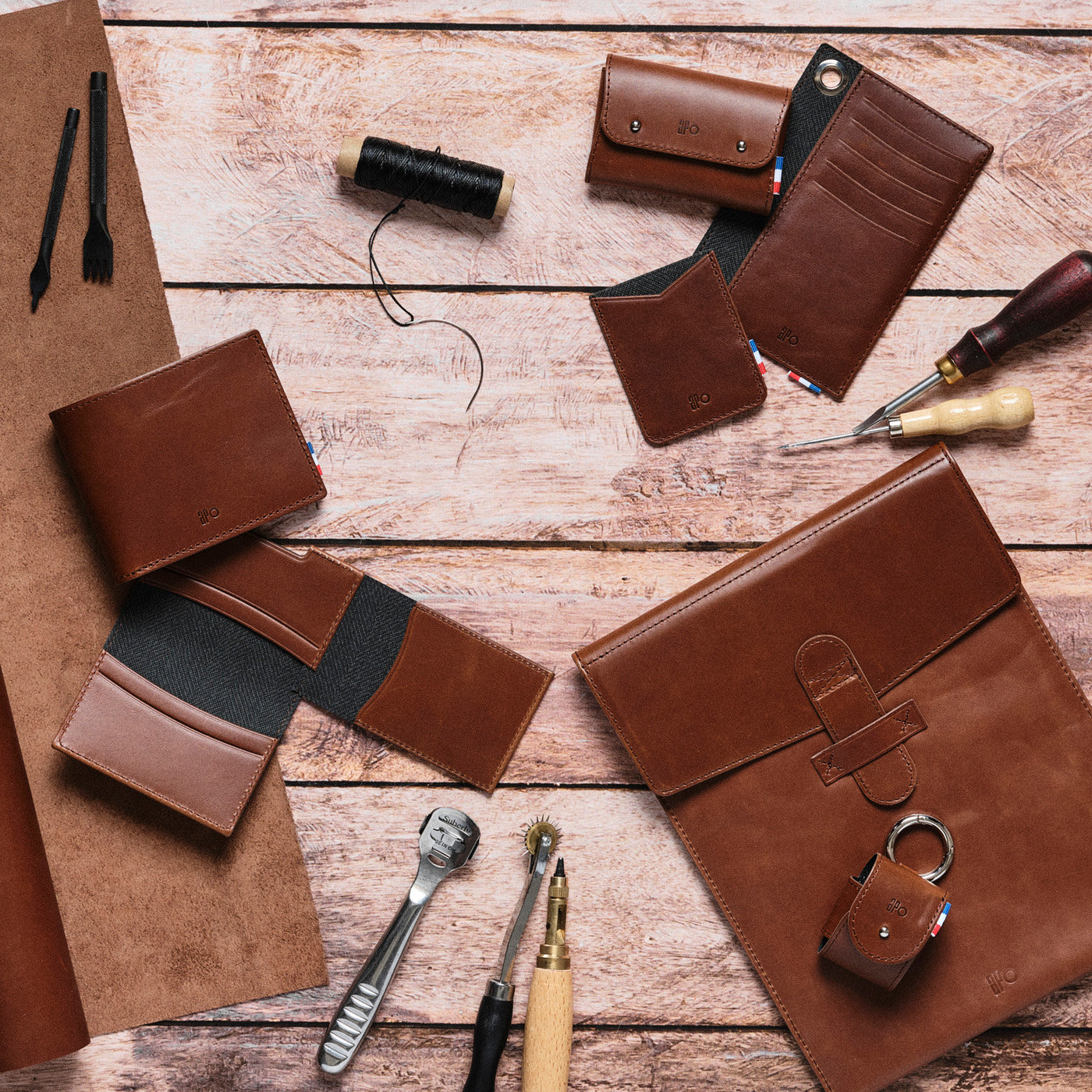 MICH - Housse iPad Air 10,9 / Pro 11" en cuir patiné - Chocolat