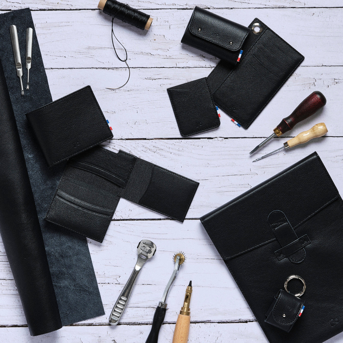 MICH - Housse iPad Air 10,9 / Pro 11" en cuir grainé - noir