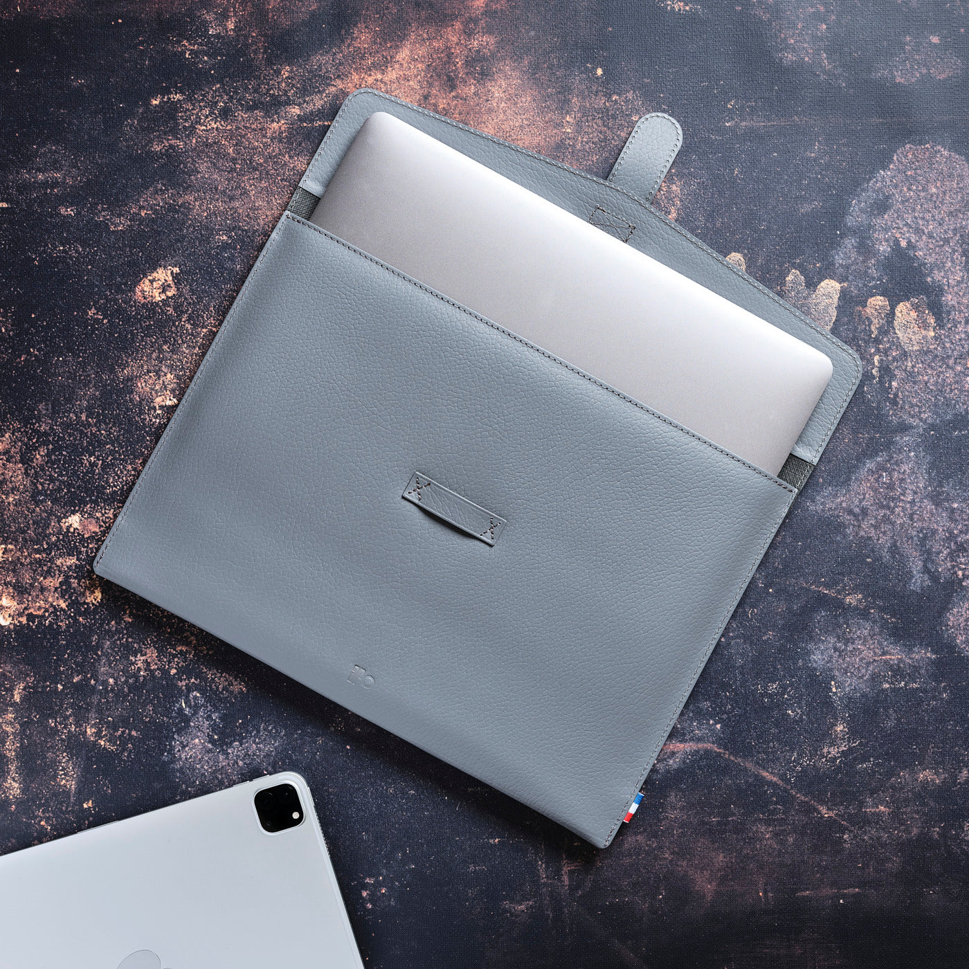 NAT - Housse MacBook Pro 13" / Air 13" en cuir recyclé - Gris