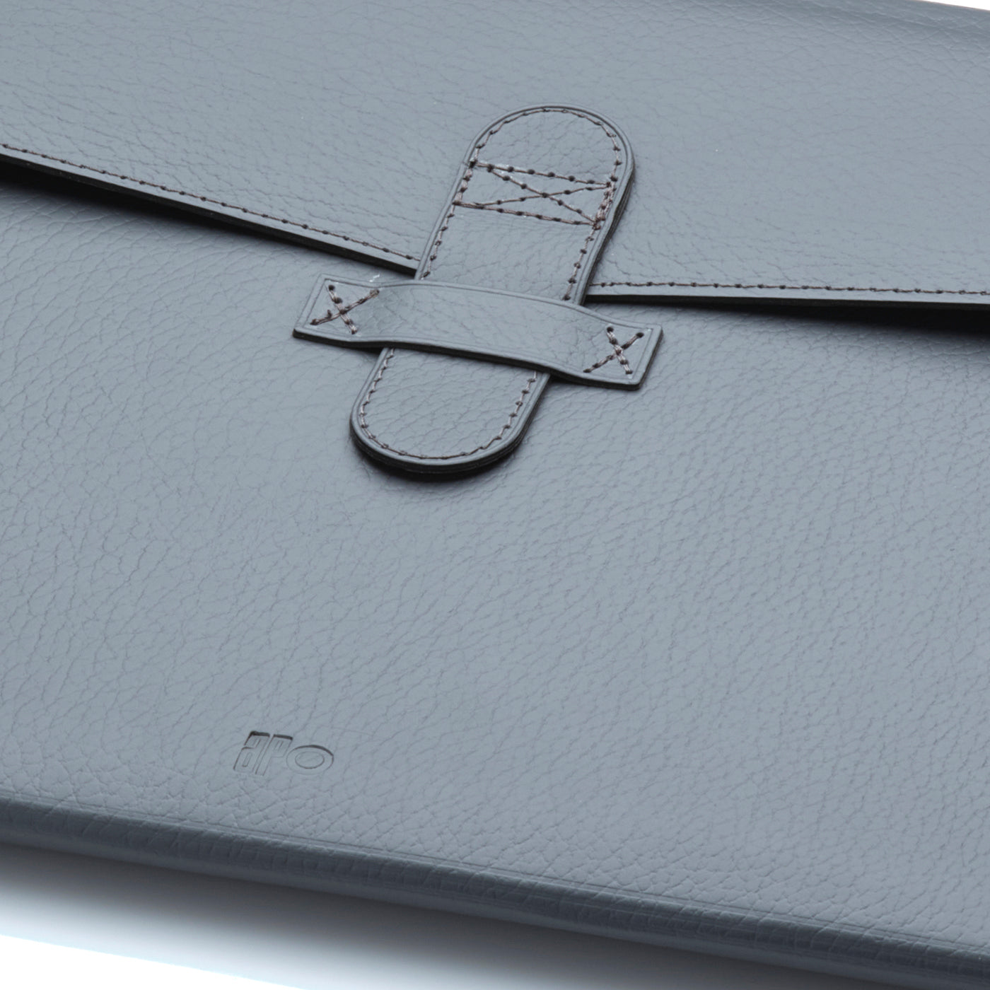 NAT - Housse MacBook Pro 13" / Air 13" en cuir recyclé - Gris