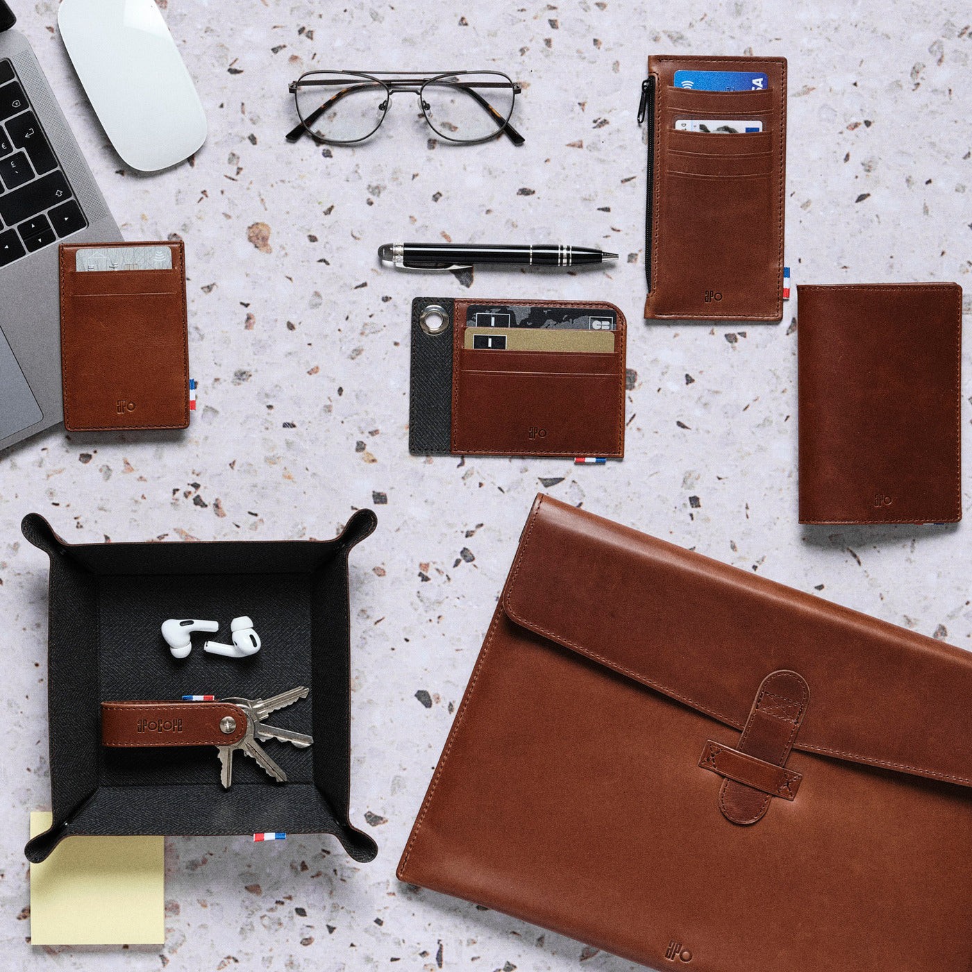 NAT - Housse MacBook Pro 13" / Air 13" en cuir patiné - Chocolat