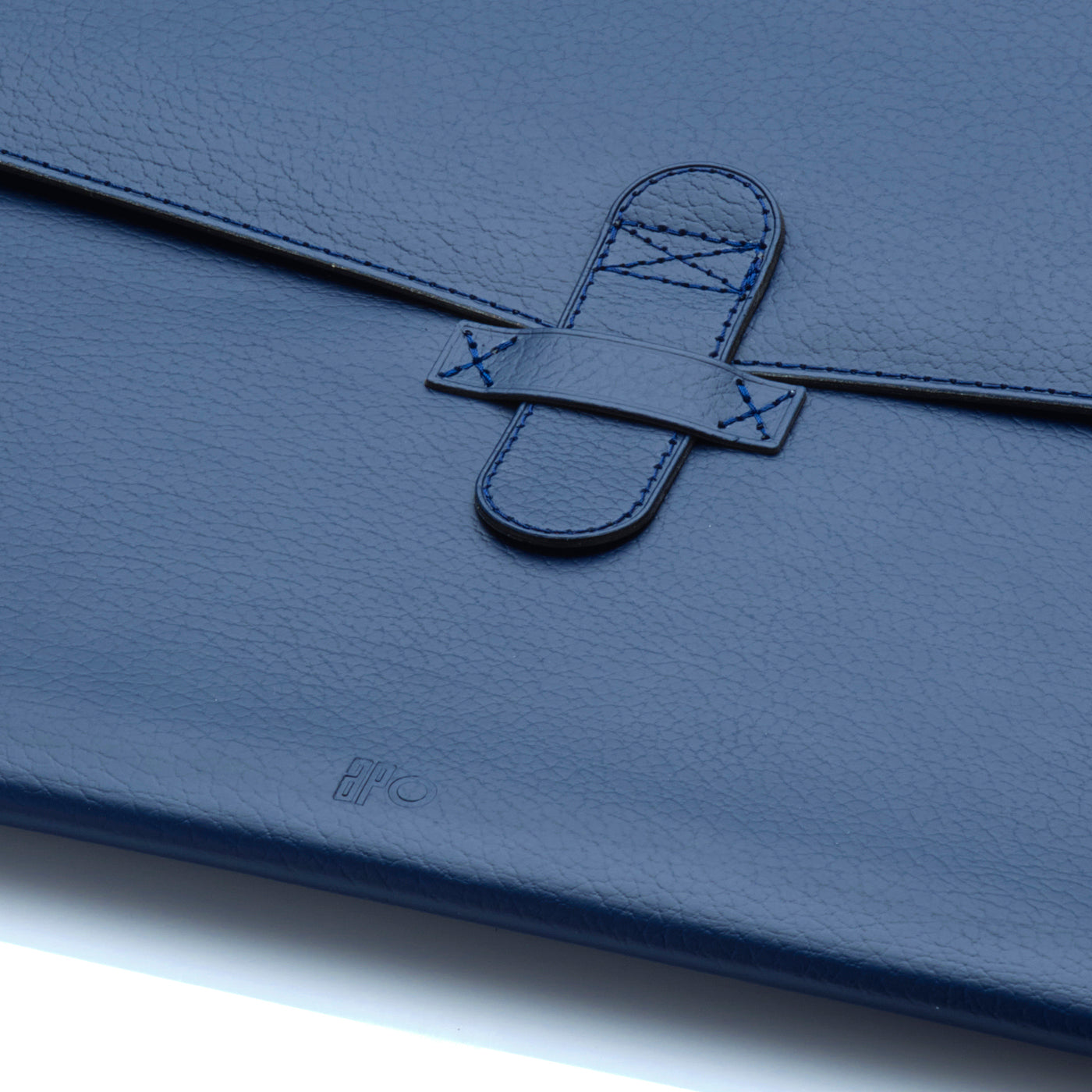 NAT - Housse MacBook Pro 16" / 15" en cuir recyclé - Bleu
