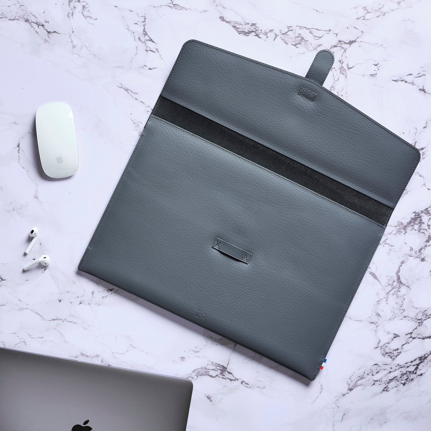 NAT - Housse MacBook Pro 16" / 15" en cuir recyclé - Gris
