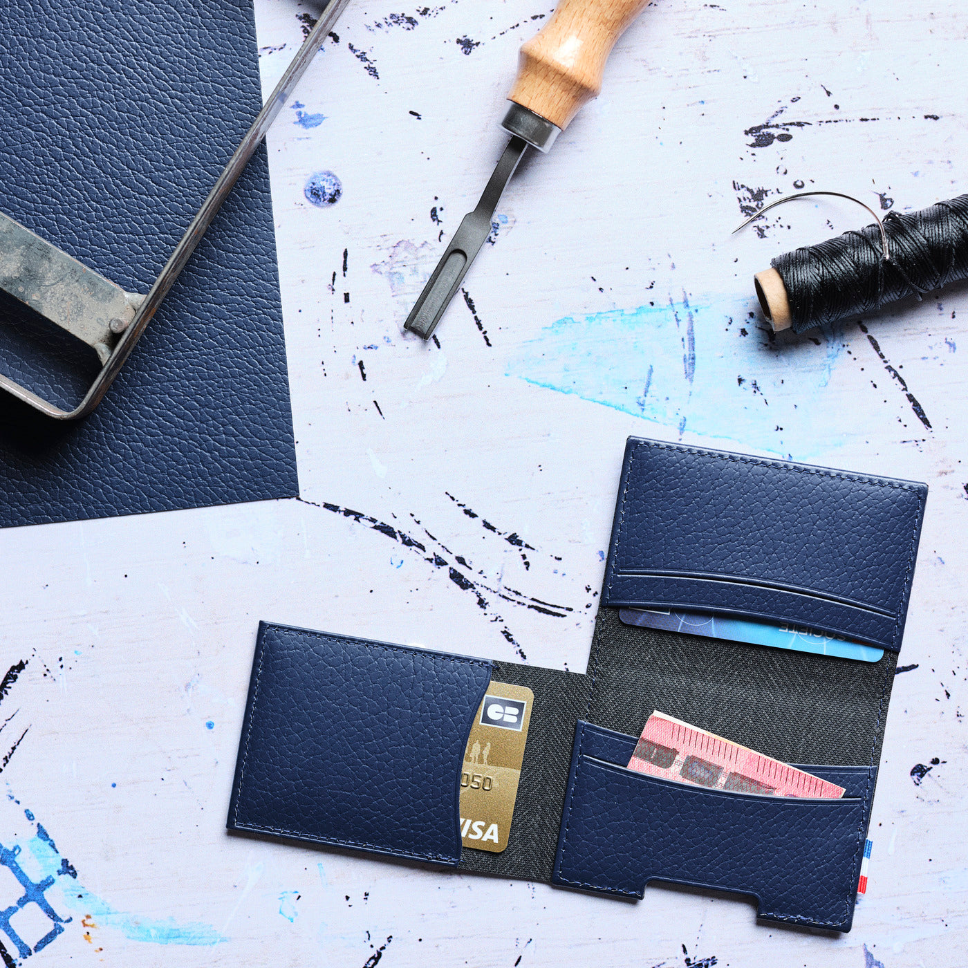 SEB - Porte-cartes folio 1 volet en cuir recyclé - Bleu