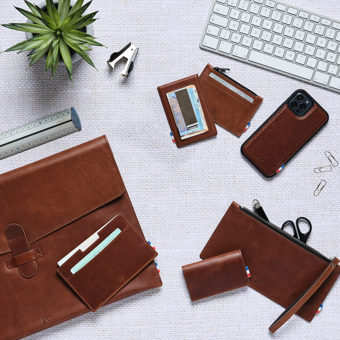 PAT - Porte-cartes folio en cuir patiné - Chocolat