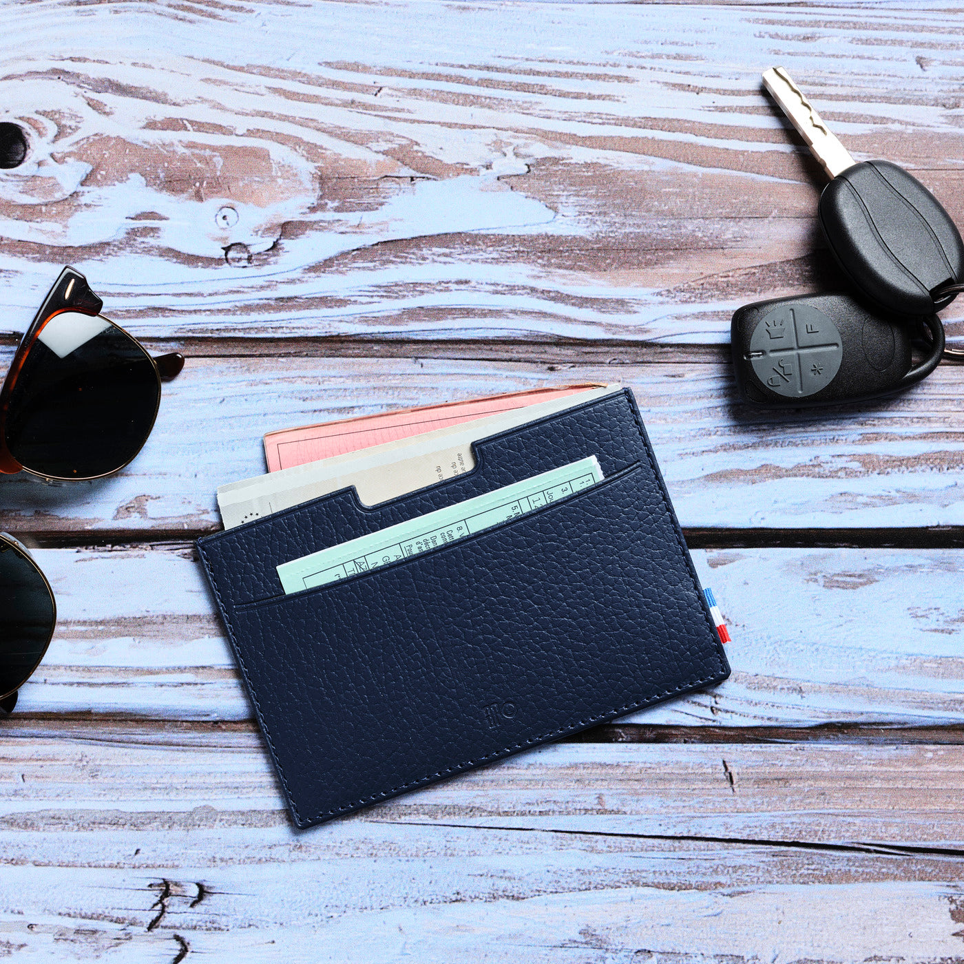 JON - Porte-papiers véhicule en cuir recyclé - Bleu