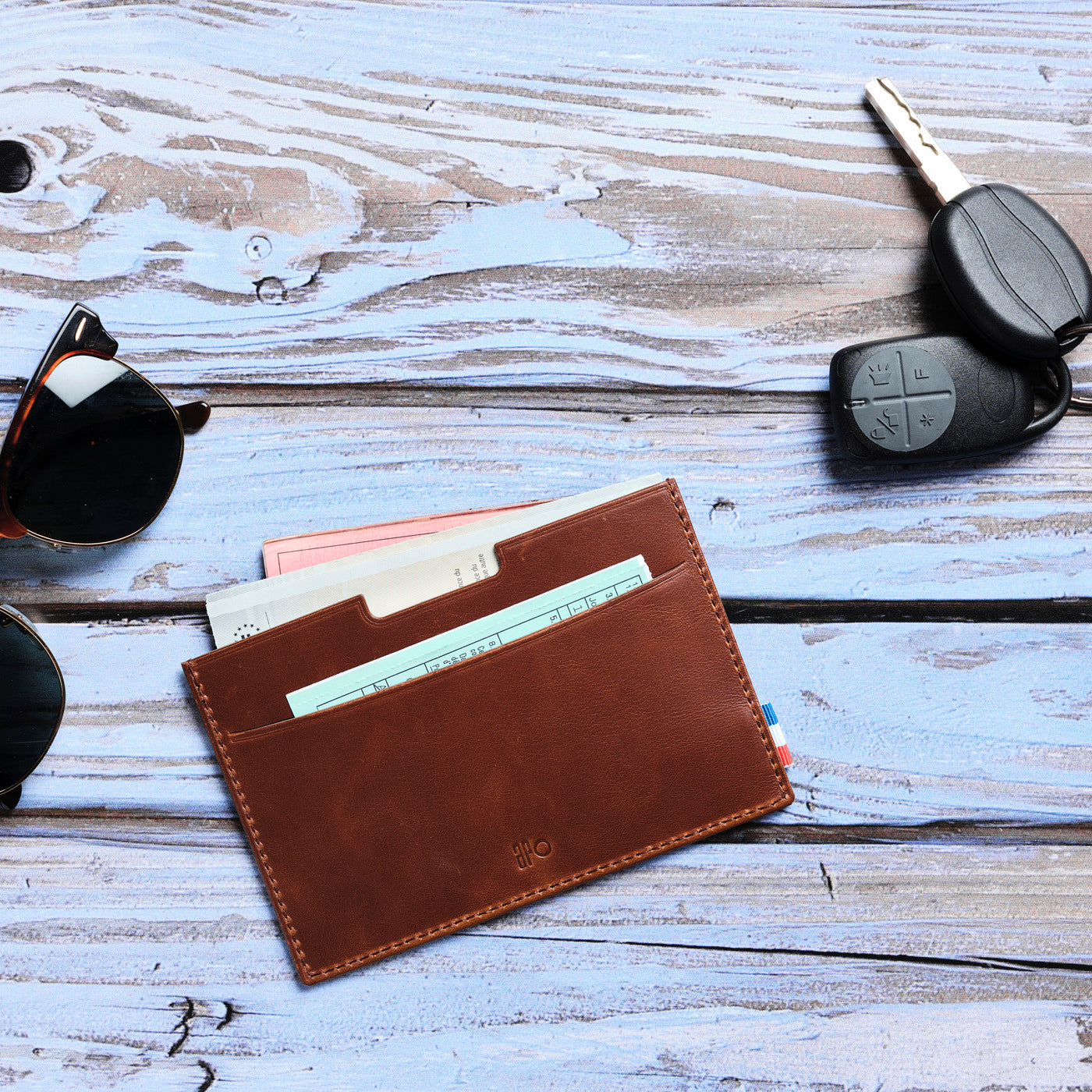 JON - Porte-papiers véhicule en cuir patiné - Chocolat