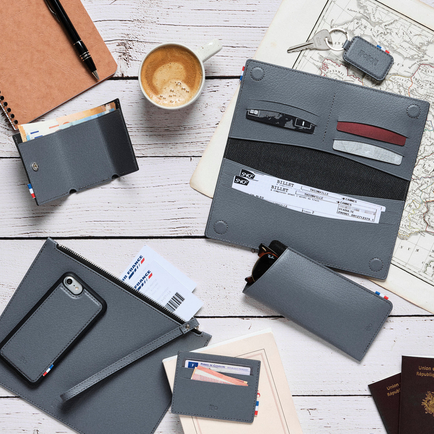 GUS - Porte-cartes horizontal en cuir recyclé - Gris