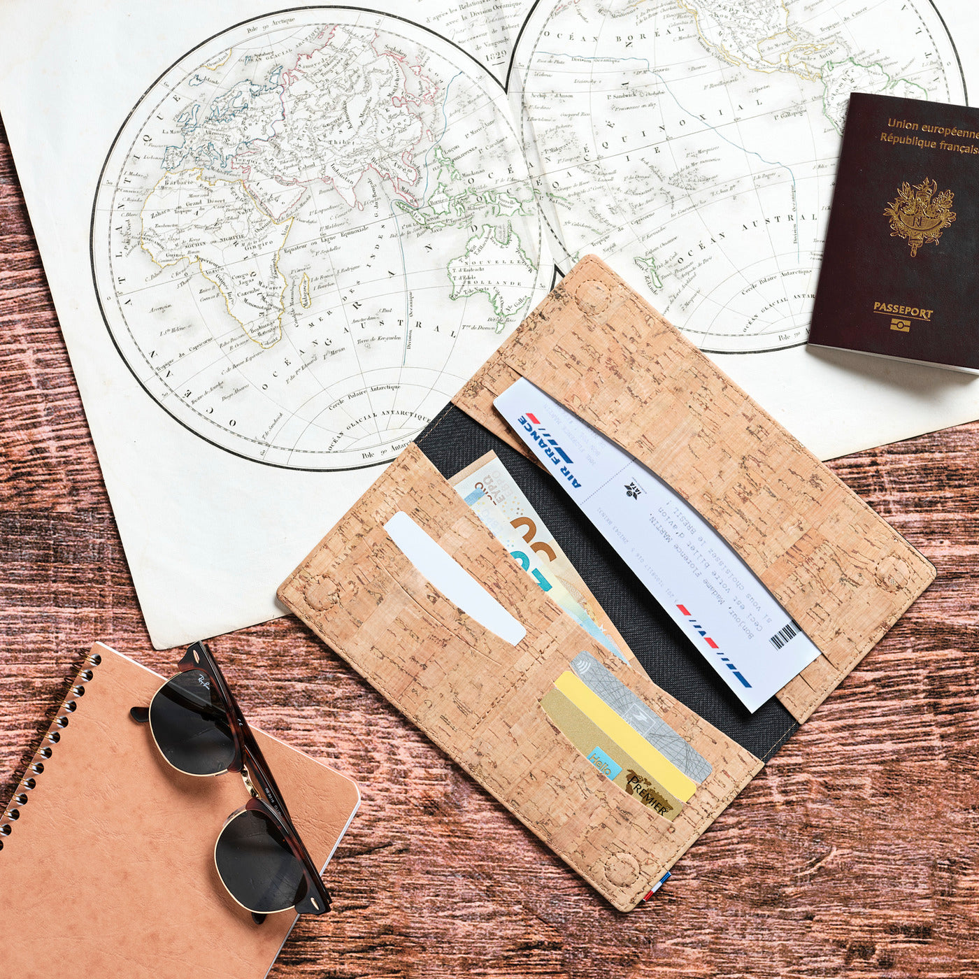 VIC - Portefeuille de voyage et porte-chéquier en liège - Naturel