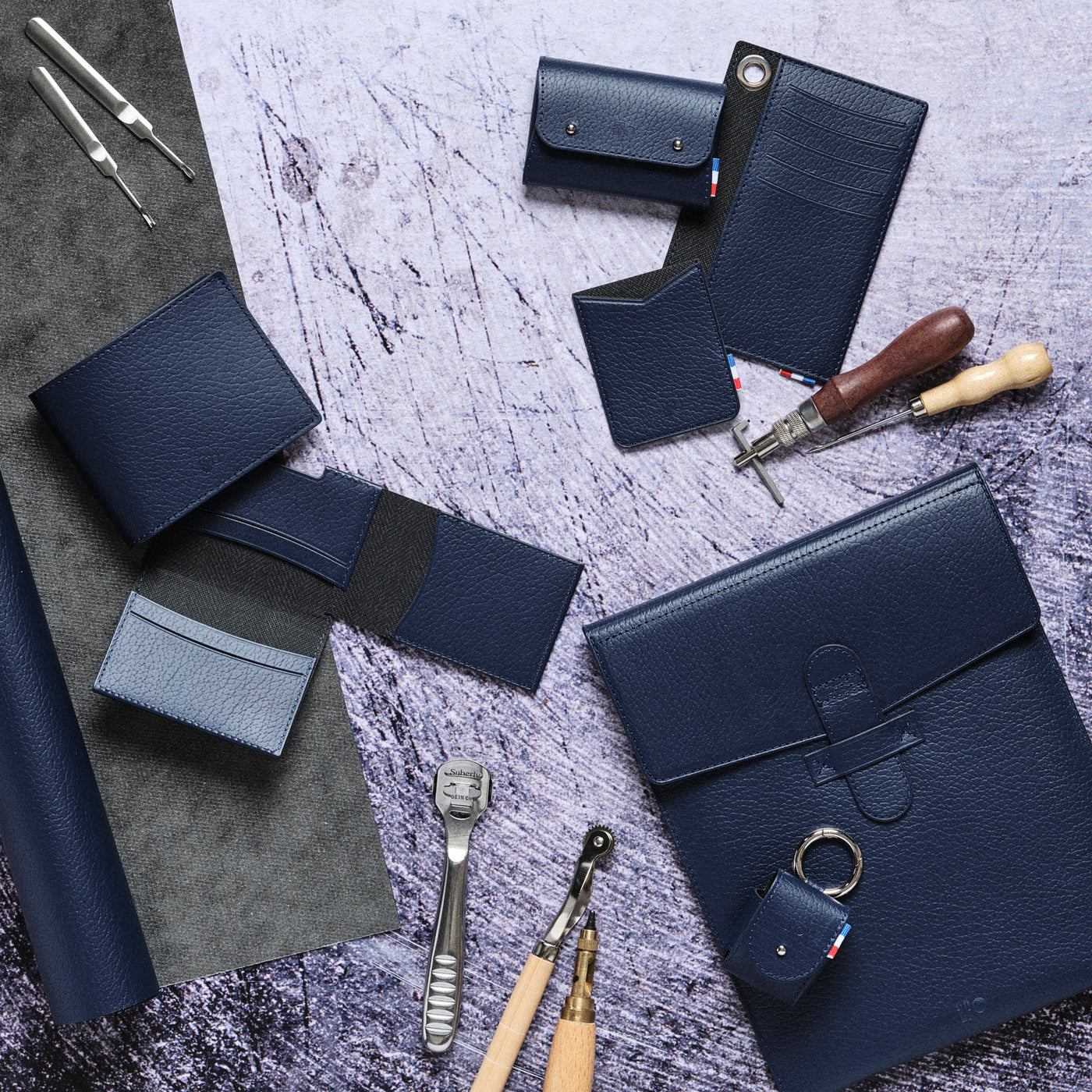 LÉO - Portefeuille horizontal en cuir recyclé - Bleu