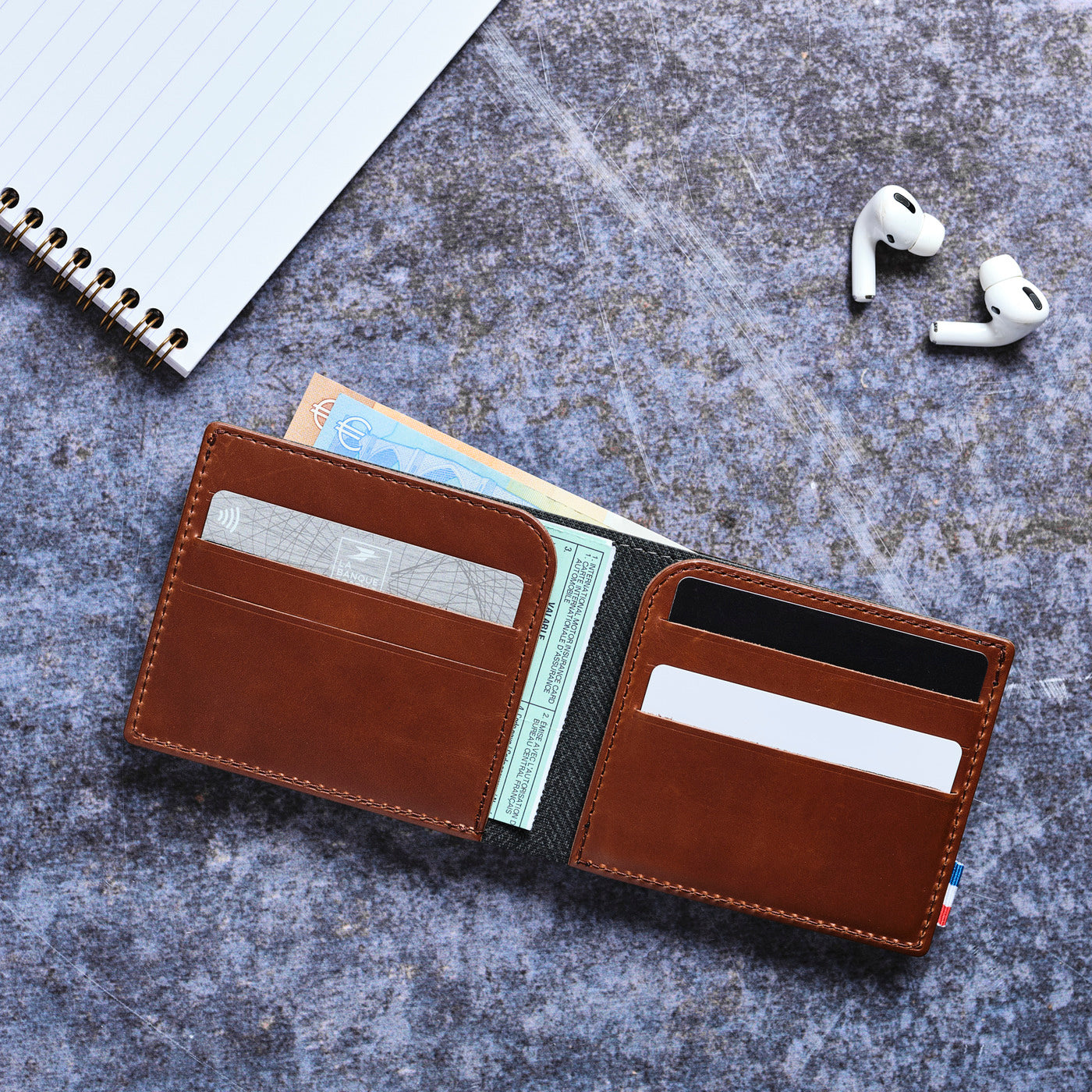 LÉO - Portefeuille horizontal en cuir patiné - Chocolat