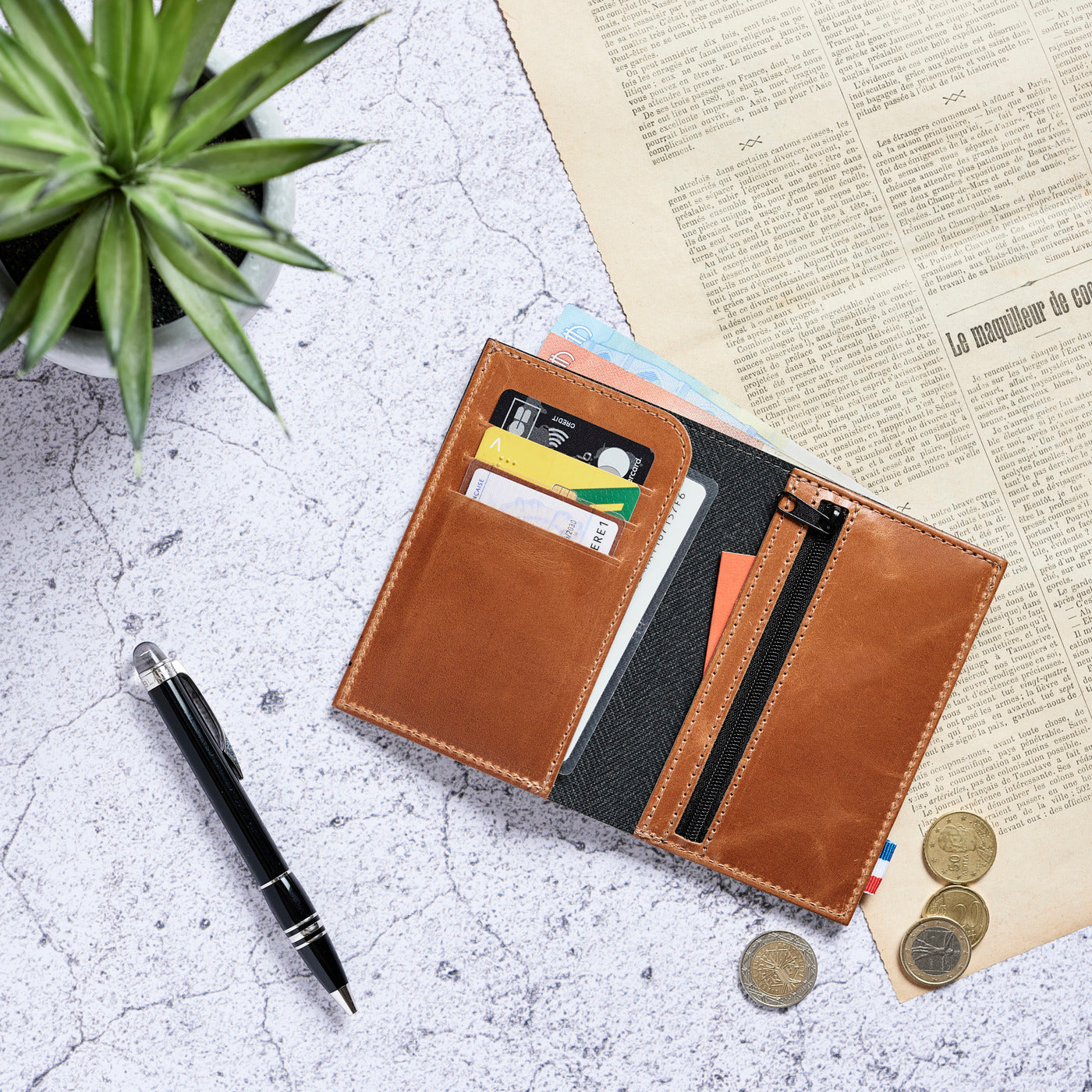 MAX - Portefeuille vertical en cuir patiné - Cognac