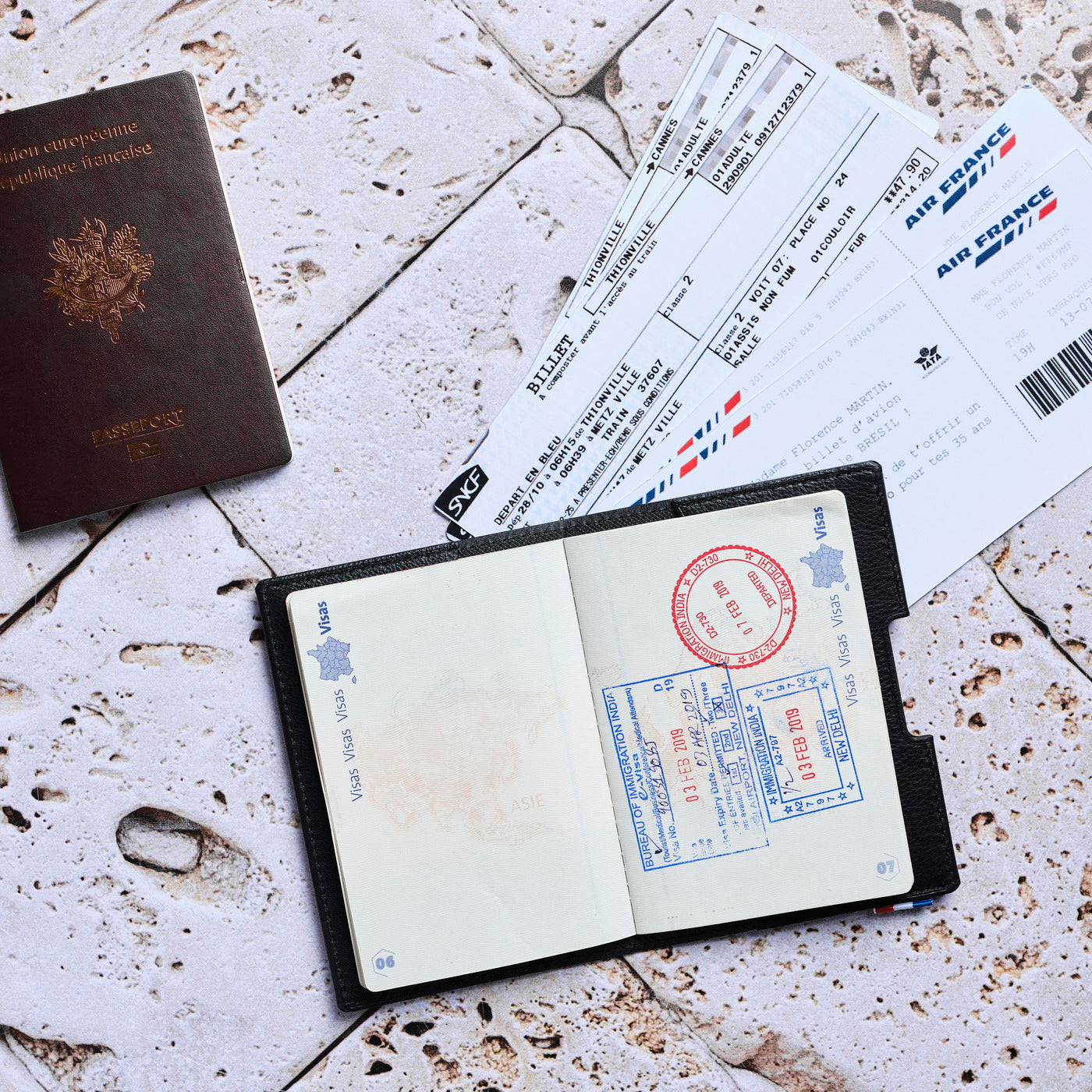 FAB - Porte-passeport en cuir grainé - noir