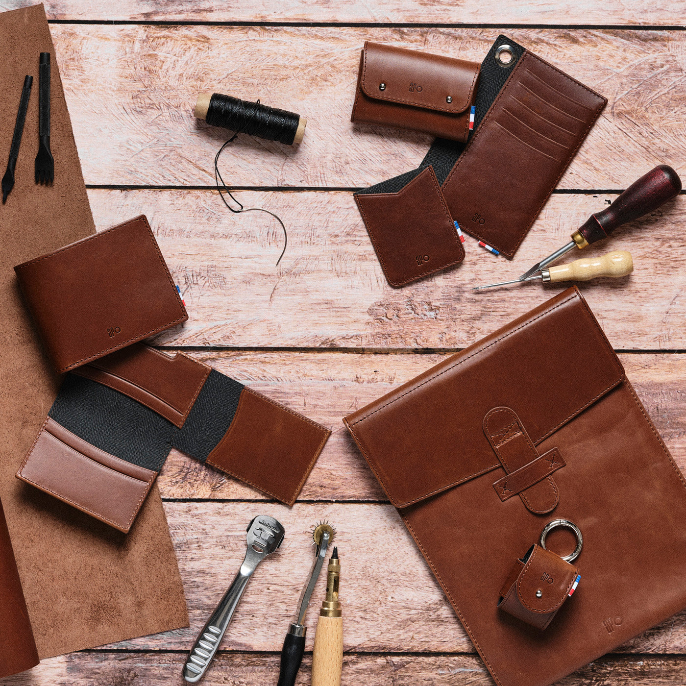 JEREM - Porte-monnaie et porte-cartes grande contenance en cuir patiné - Chocolat