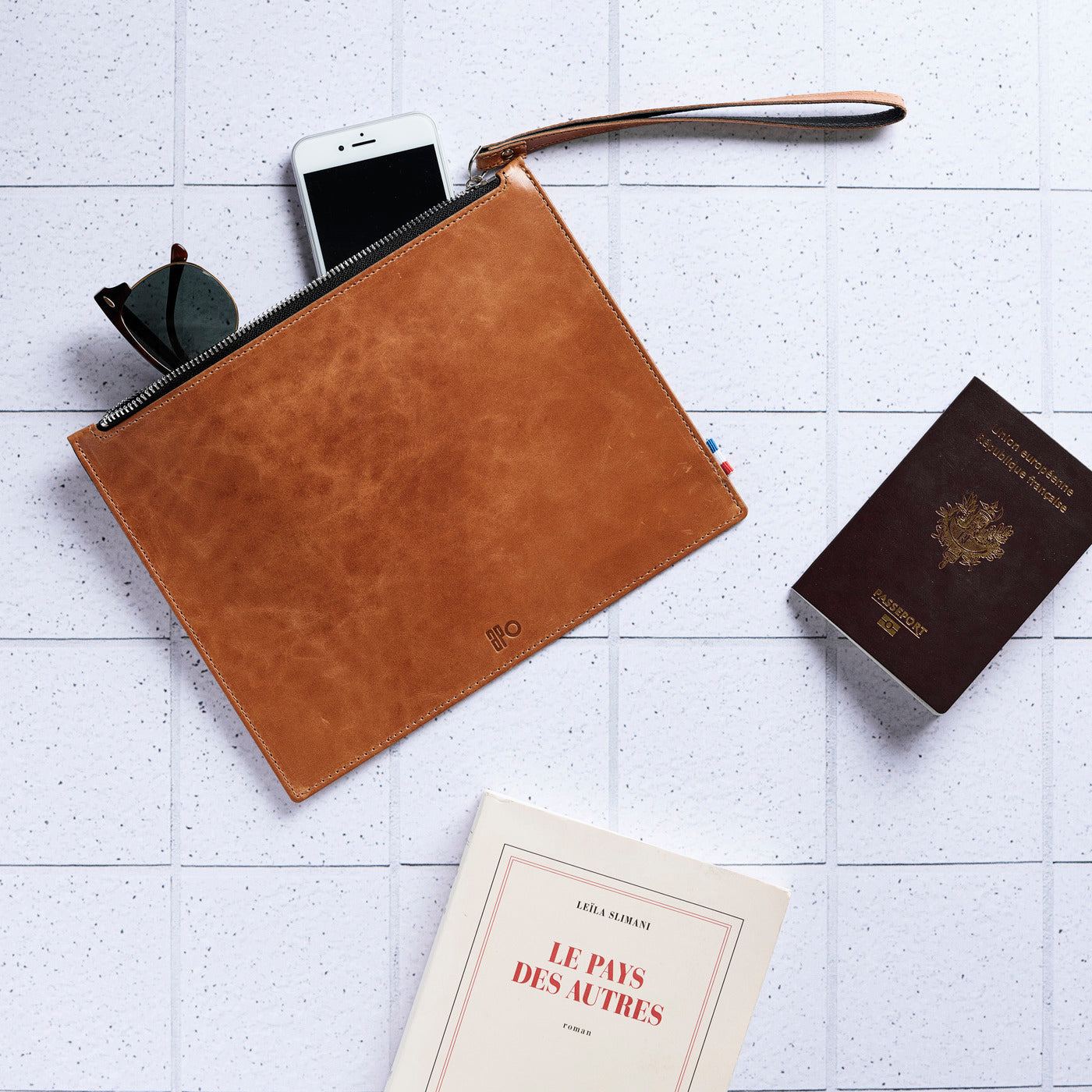 ALEX - Pochette en cuir patiné - Cognac