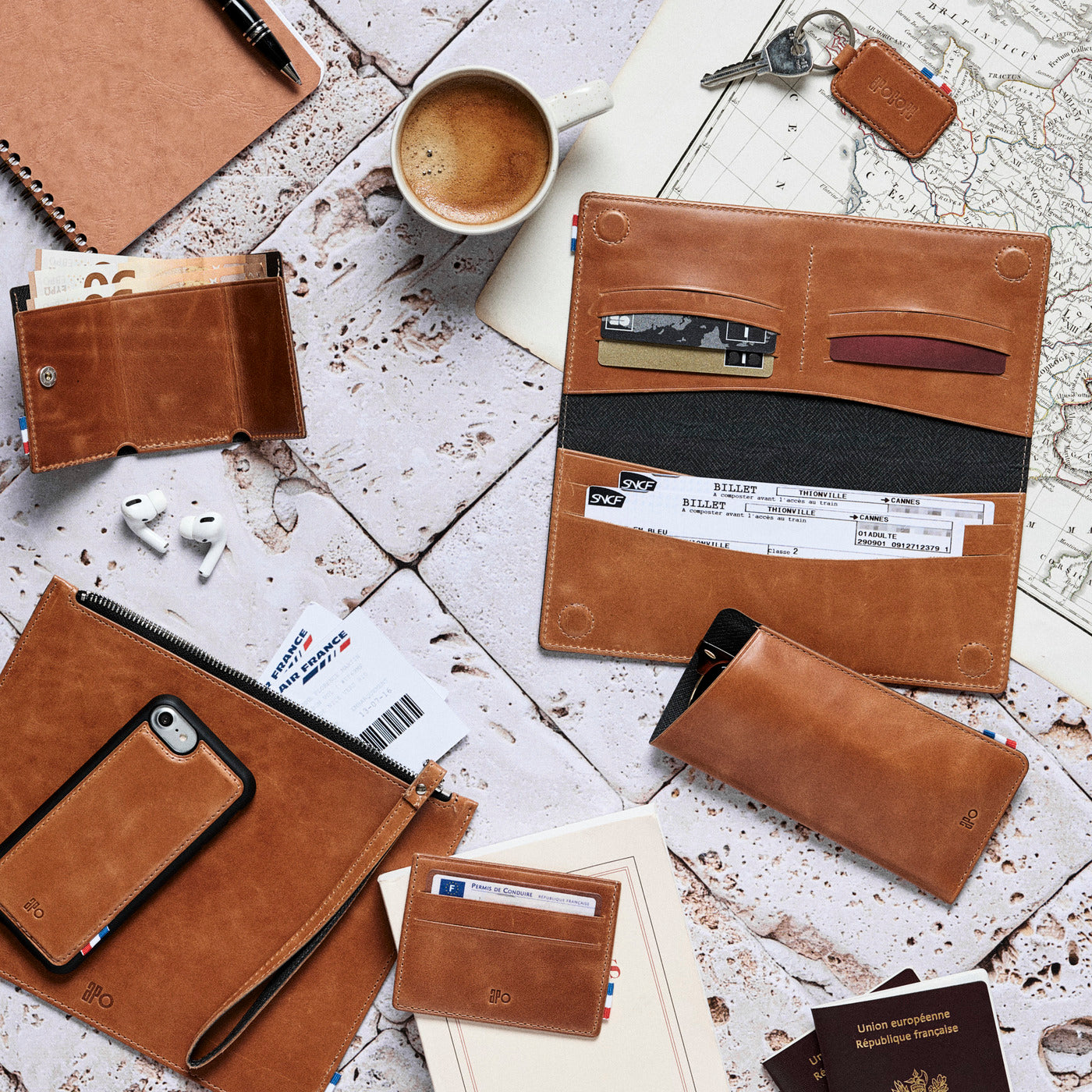 ALEX - Pochette en cuir patiné - Cognac