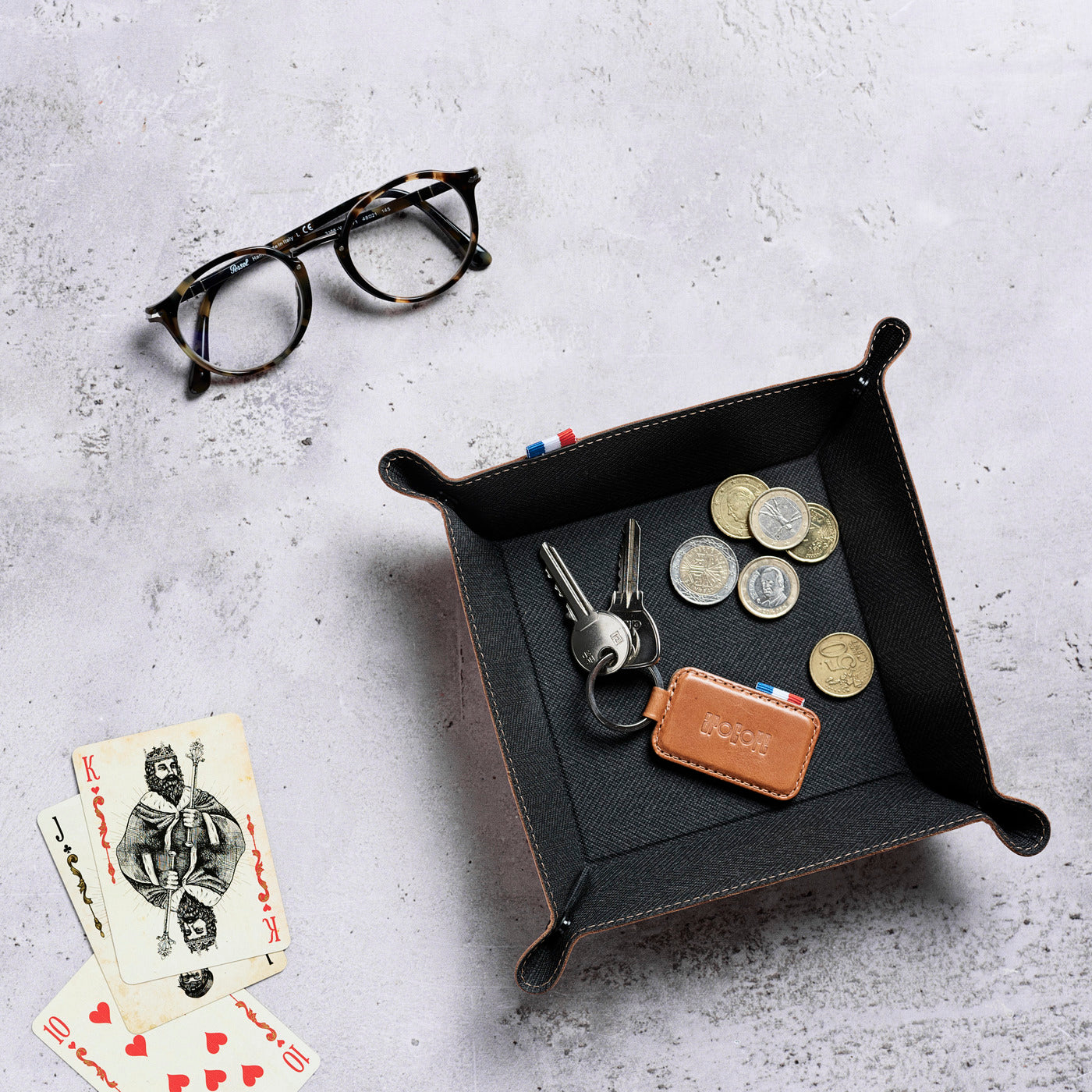 ZACH - Vide-poches en cuir patiné - Cognac