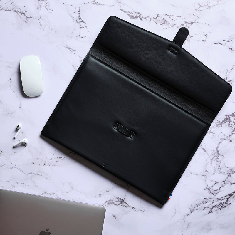 NAT - Housse MacBook Pro 16" / 15" en cuir grainé - noir