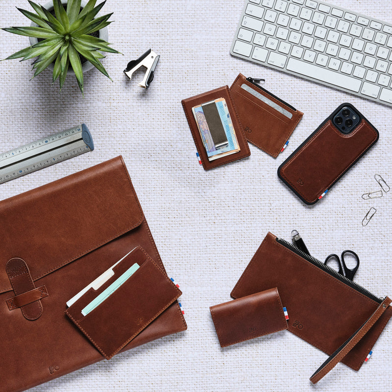 PAT - Porte-cartes folio en cuir patiné - Chocolat